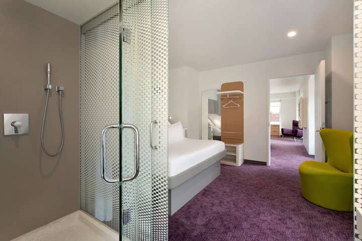 Room 3 of 49