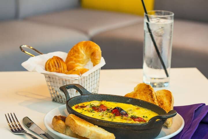 Breakfast/Coffee Service 33 of 49